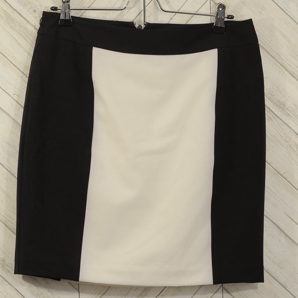 Worthington brand white and black color block skirt Size 6P - Picture 1 of 2